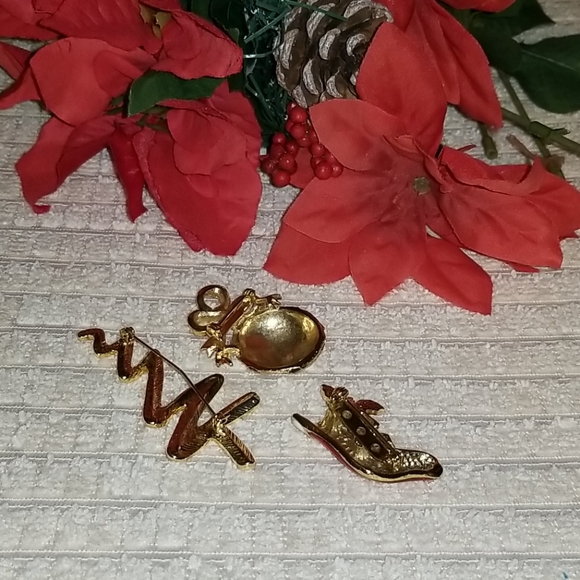 CHRISTMAS PINS - Picture 3 of 4